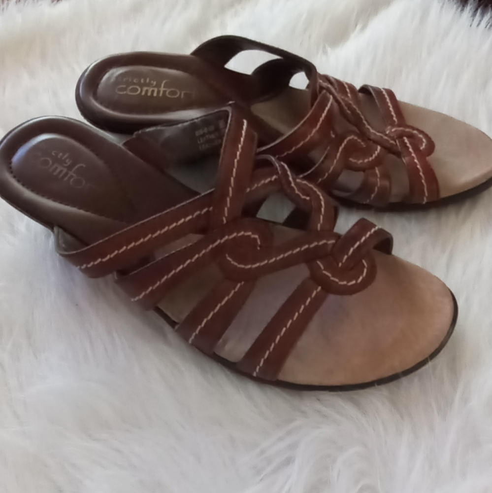 Strictly Comfort Brown Leather Sandals